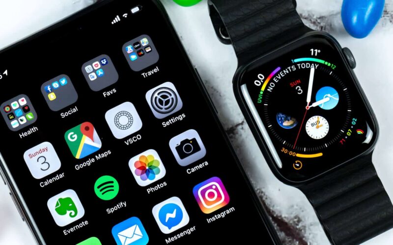 How to fix missing contacts on apple watch