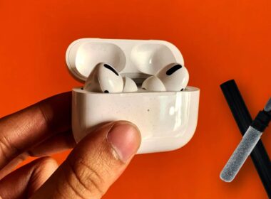 How to clean your dirty airpods