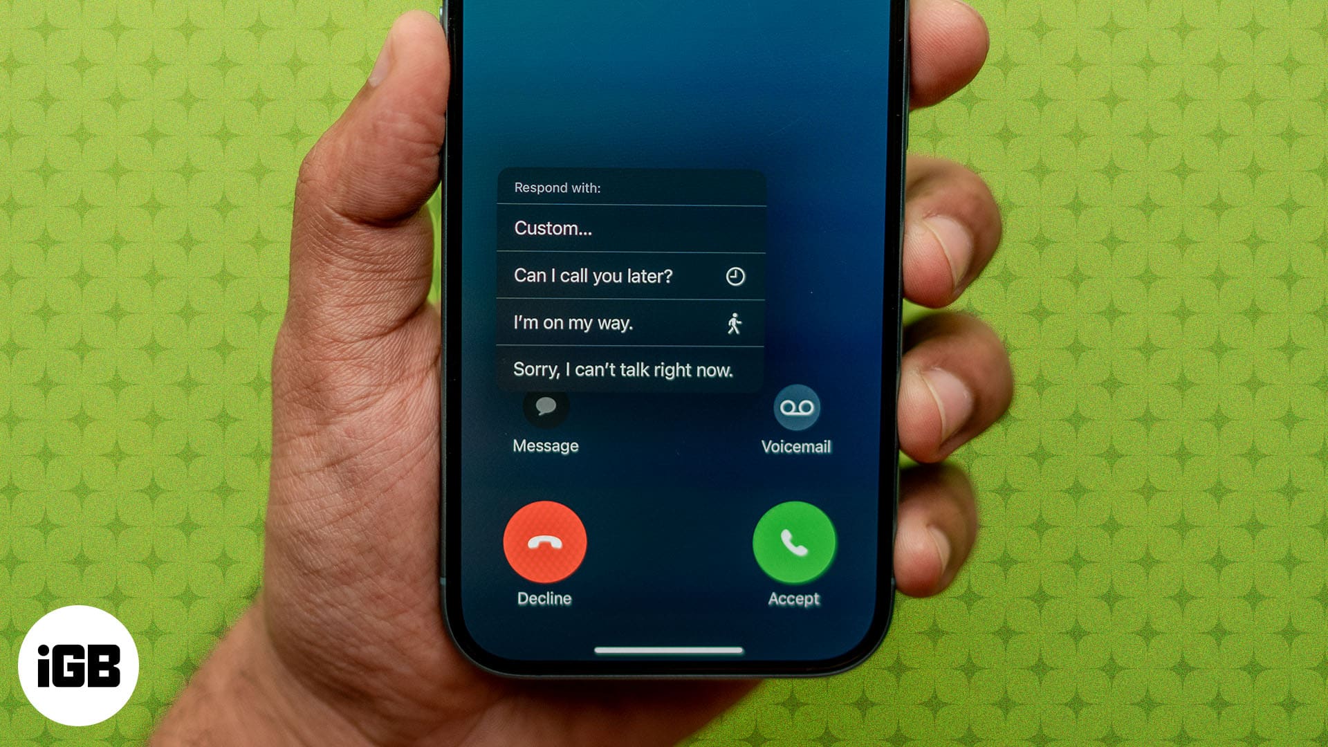 How to set custom quick responses for incoming calls on iPhone