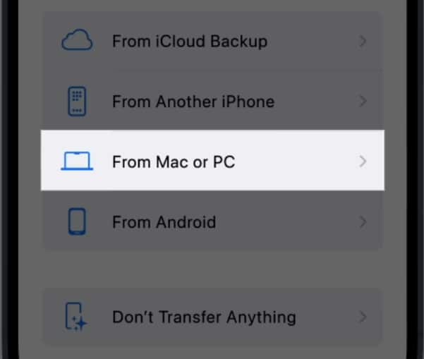 Selecting From Mac or PC option on the Quick Start screen on the new iPhone